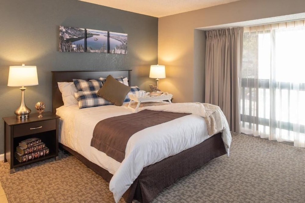 Thunderbird Resort Club — Sparks