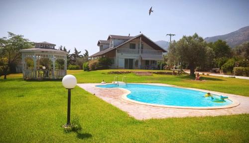 Farmhouse with Pool Minutes From Beach — 4-Star Luxury Hotel in Eretria, Greece