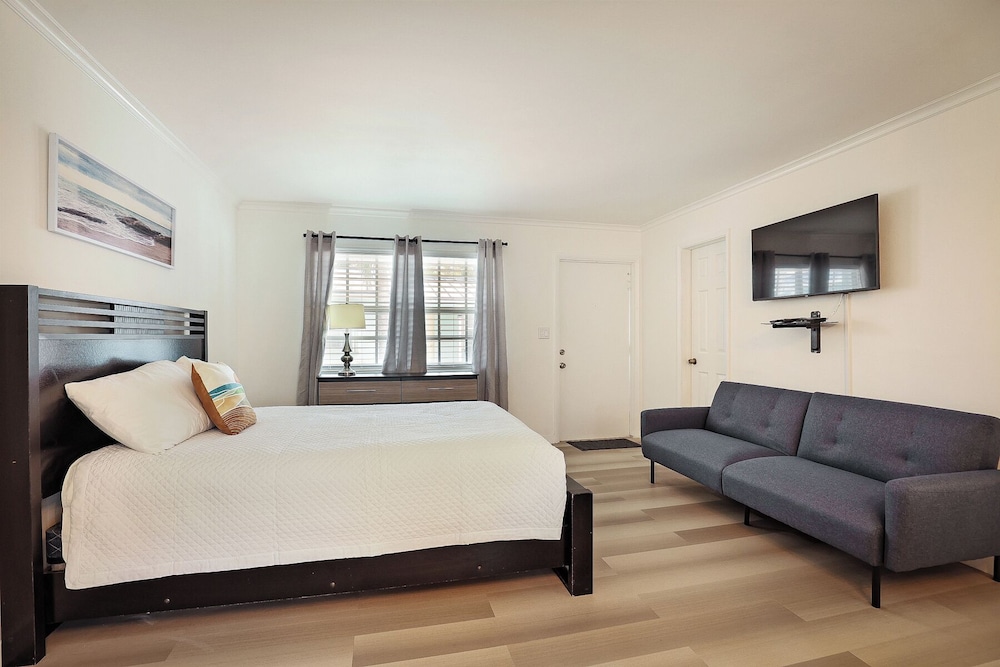 La Mer Suites - photo 13