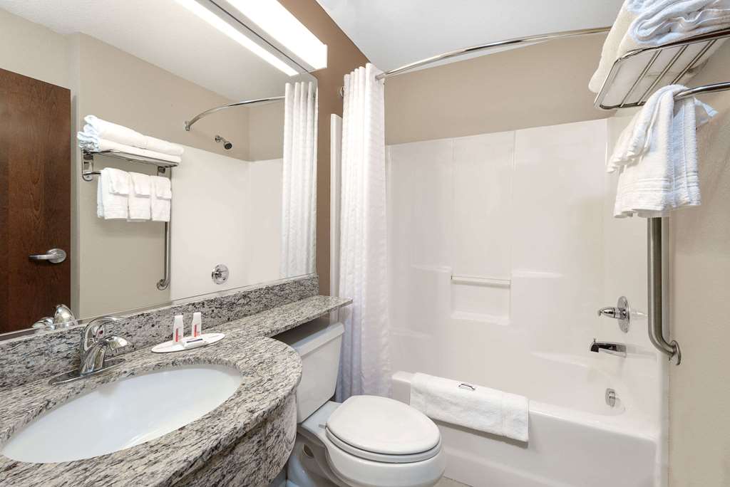 Microtel Inn & Suites by Wyndham Williston - photo 12