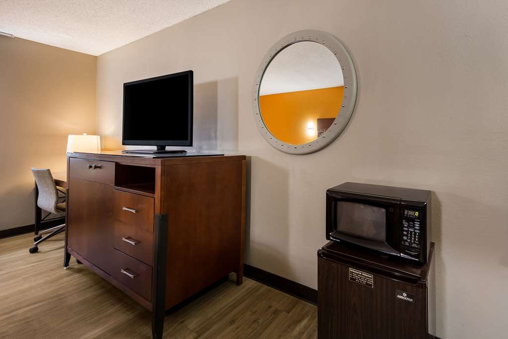 EconoLodge San Antonio Seaworld Medical Center - photo 24