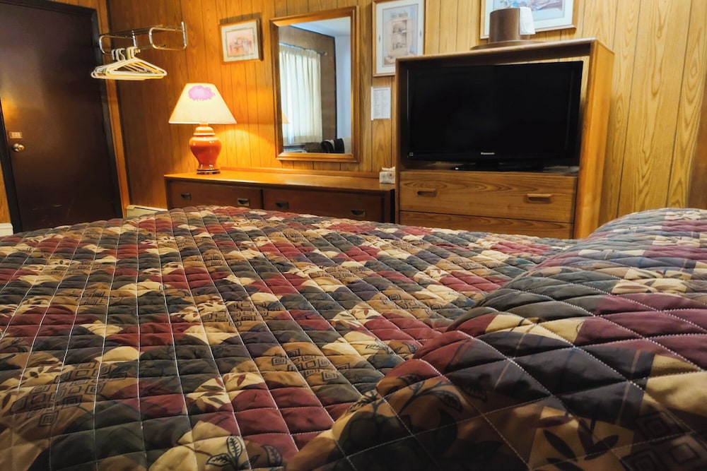 Love Hotels Voyageur by OYO at International Falls MN - photo 16