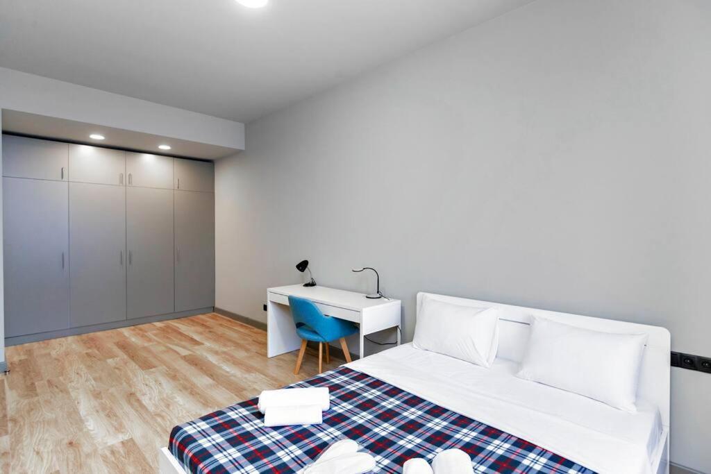 Comfortable 1BR Apartment in Central Vake by Wehost