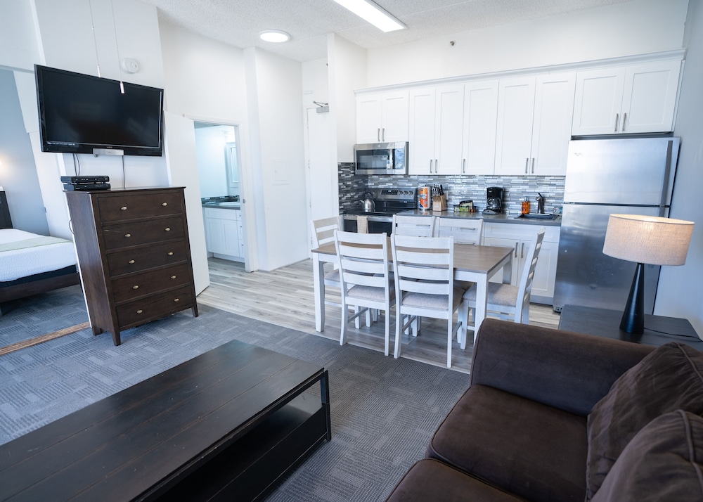 Waikiki Banyan Condo Located One Block From Waikiki Beach by Koko Resort Vacation Rentals - photo 141