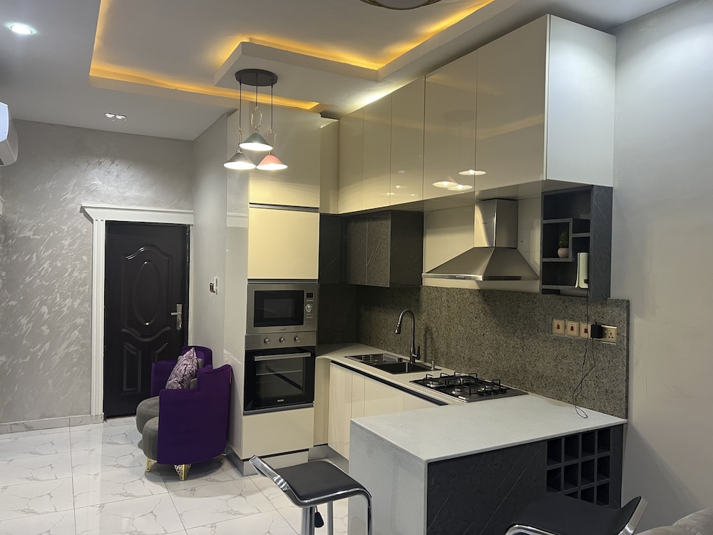Fowaa Lux - carbon neutral hotel in Accra