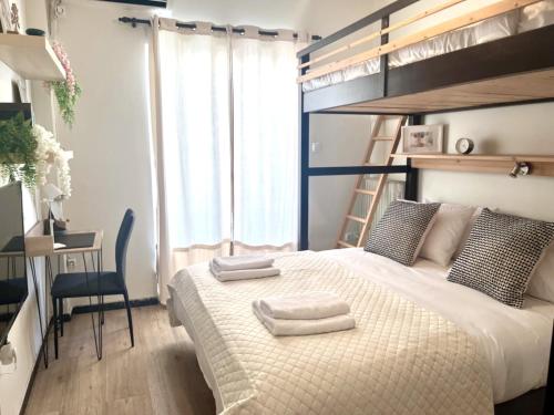Cosy Studio in Pagrati Caravel 4th Floor — 4-Star Luxury Hotel in Athens, Greece