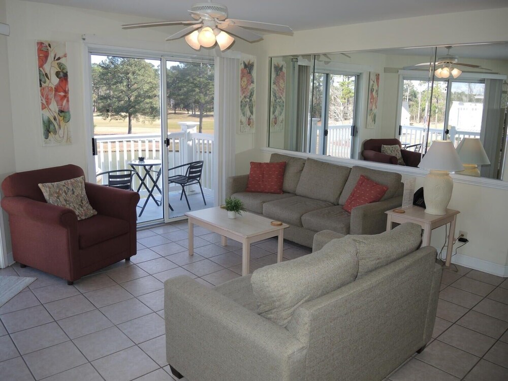 Golf Resort Villa 2607 with Family Friendly Outdoor Pools Onsite by RedAwning - photo 13