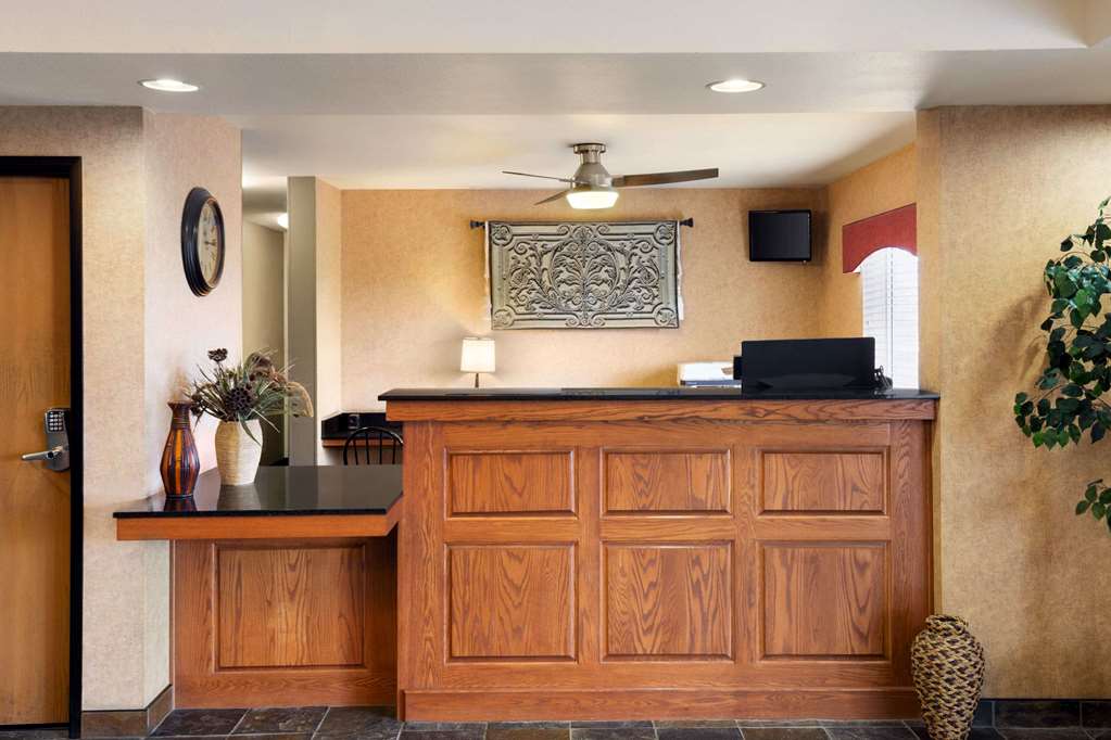 Baymont by Wyndham Fremont - photo 10