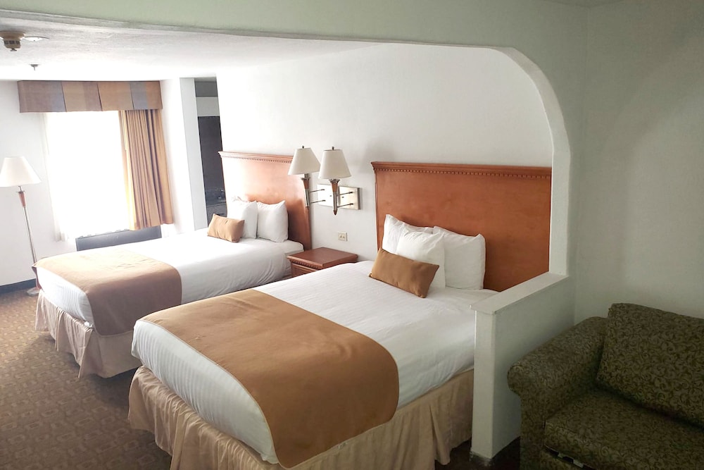 Coratel Inn & Suites by Jasper New Braunfels IH 35 EXT 189 - photo 13