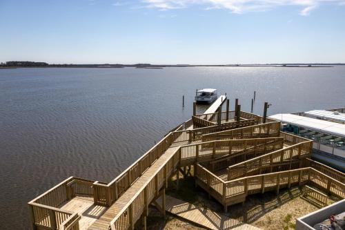 Sunrises to Sunsets - carbon neutral hotel in Nags Head