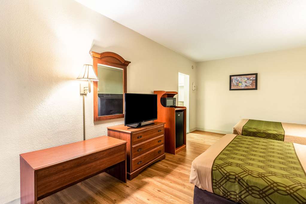 Econo Lodge Lake City North - photo 23