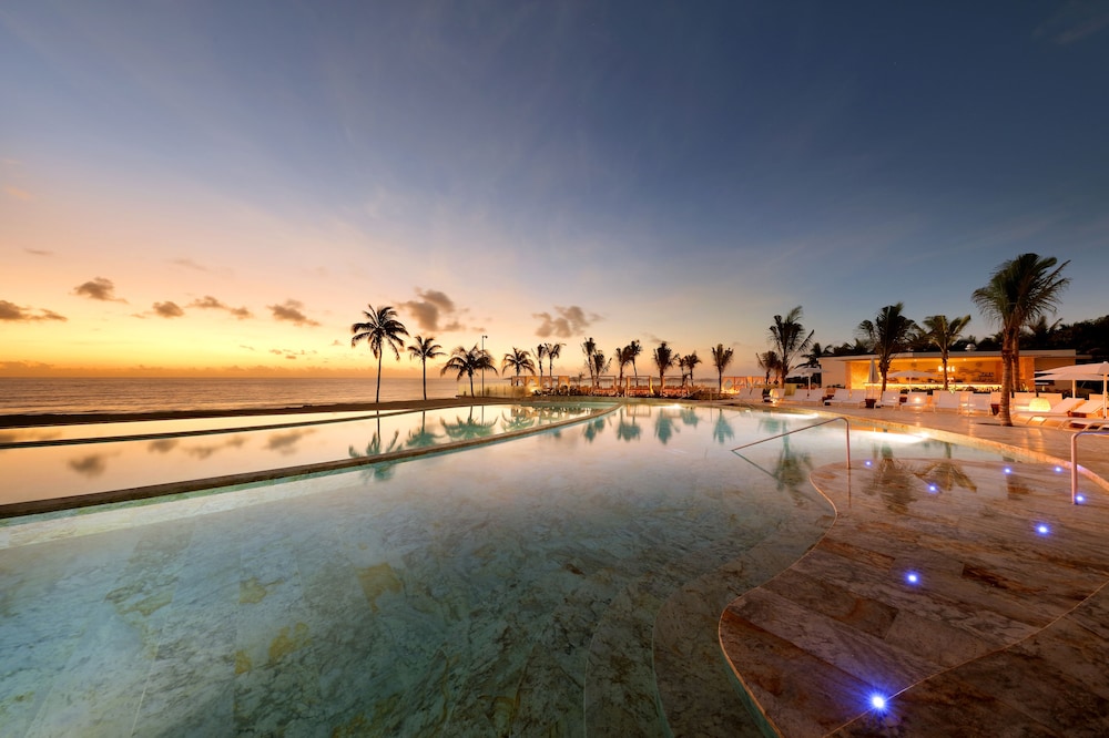 Infinity pool