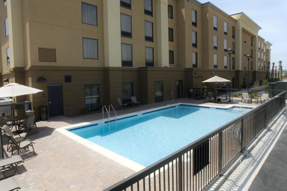 Hampton Inn & Suites Navarre - photo 20