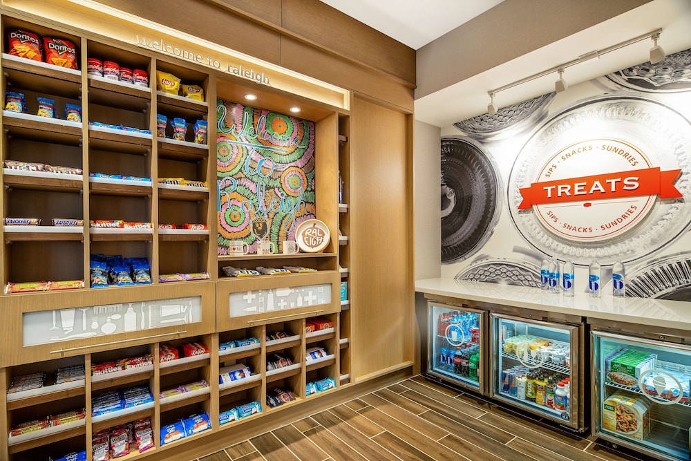 Hampton Inn & Suites Raleigh Midtown - photo 42