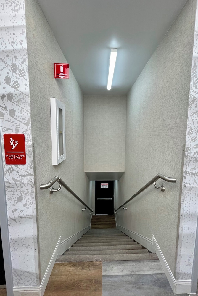 Hotel Rudra Hollywood - photo 20