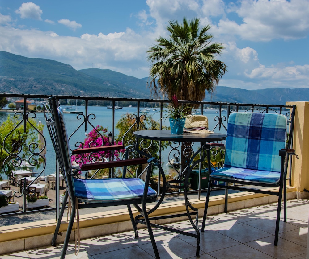 Theano Hotel in Poros, Greece