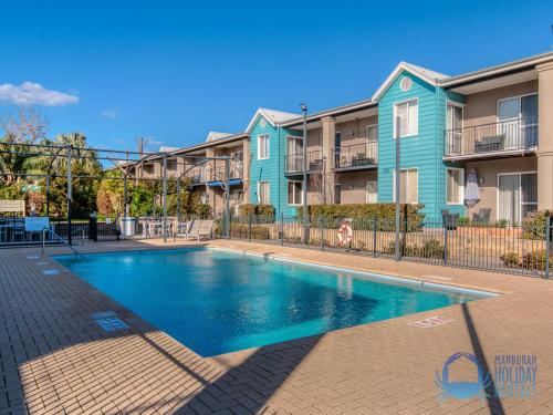Villa 55 by the Waters Edge — 4-Star Luxury Hotel in Mandurah, Australia
