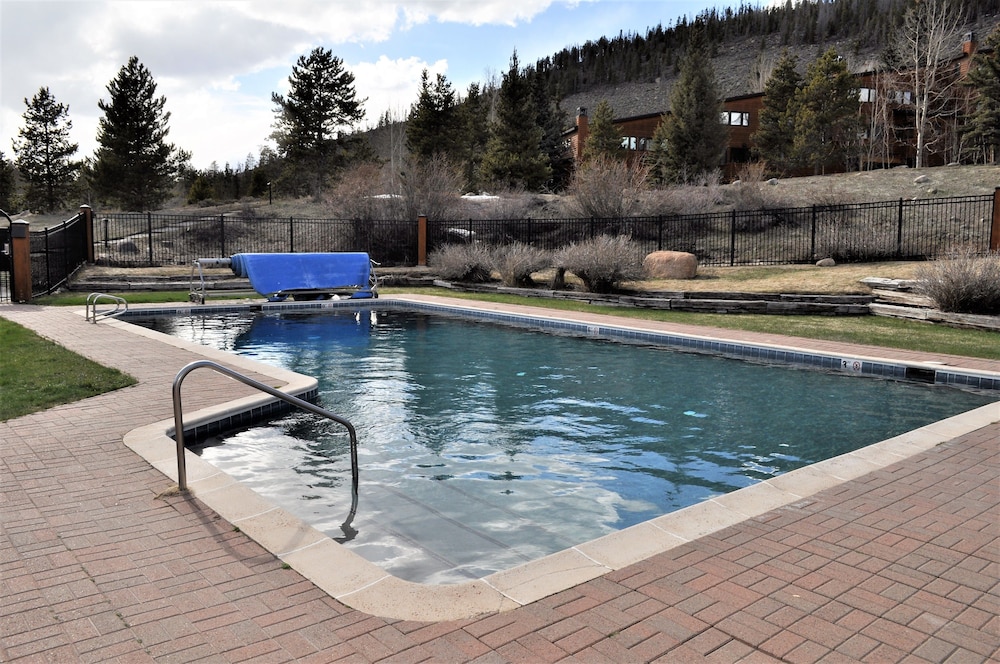 Tennis Townhome 2 Bed 2.5 Bath - photo 22
