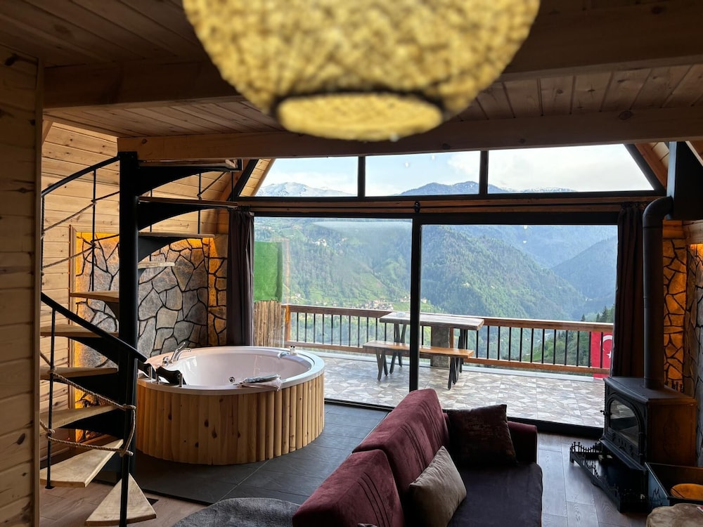 Arvilla Dağ Evleri in Camlihemsin, Turkey