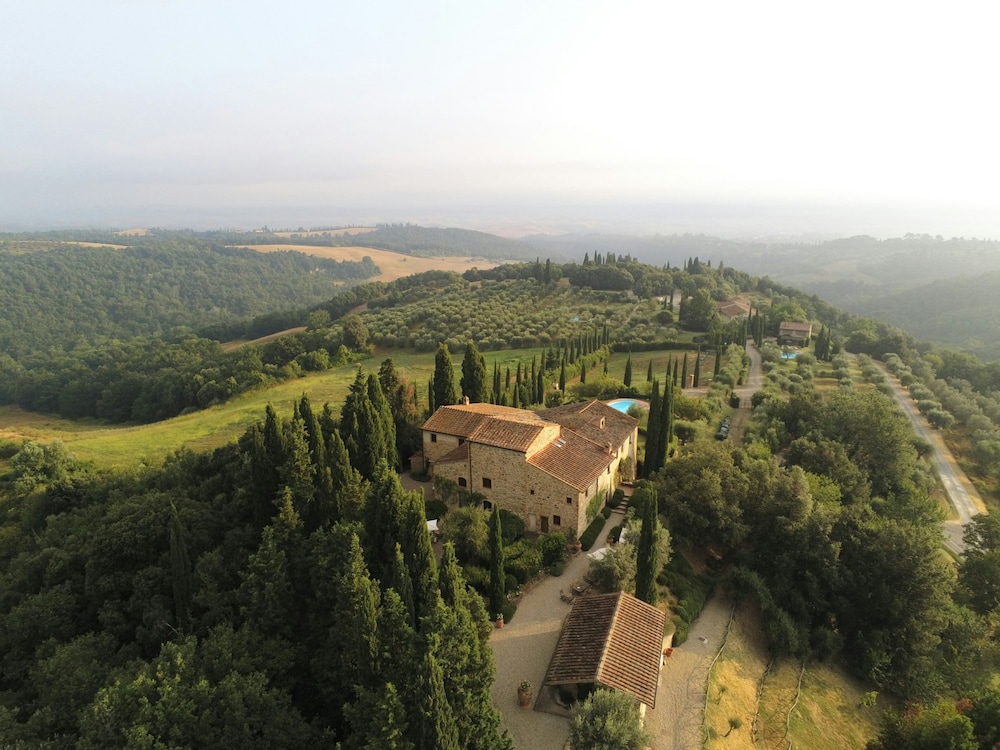 Tenuta Sant'Ilario — 4-Star Luxury Hotel in Gambassi Terme, Italy
