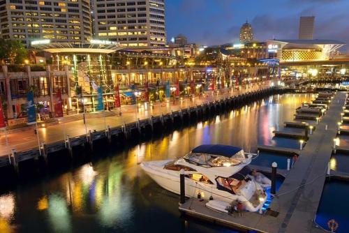 A Comfy & Modern Studio Near Darling Harbour — 4-Star Luxury Hotel in Sydney, Australia