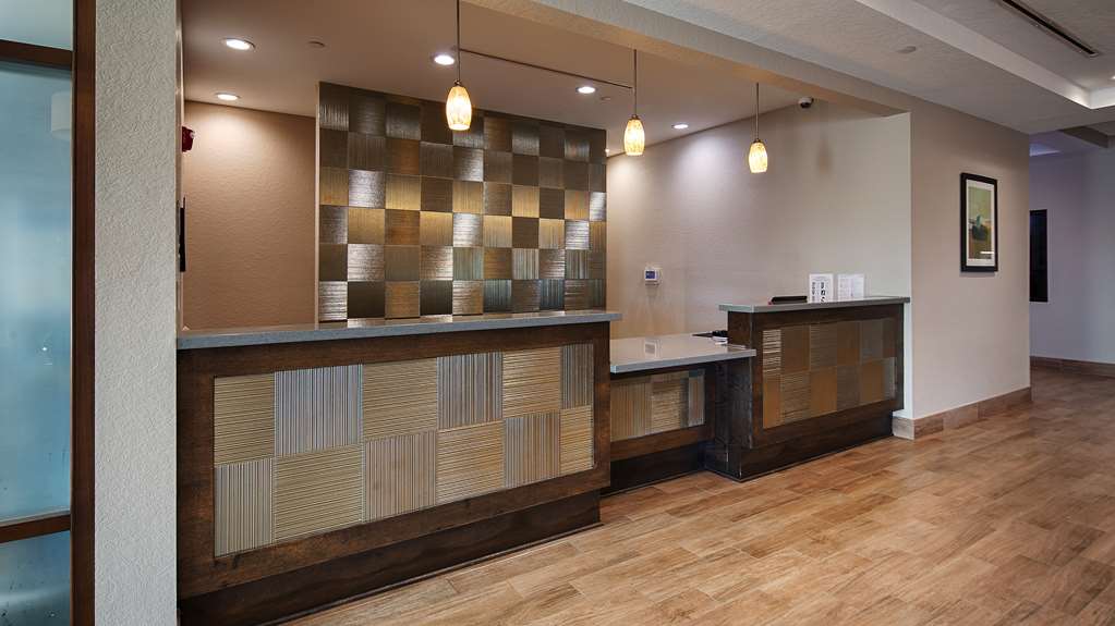 Best Western Plus College Station Inn & Suites - photo 9