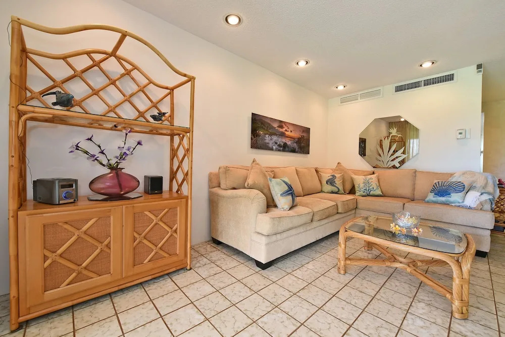 Eldorado G205 EL G205 Kaanapali 1BD w Pool AC Beach Cabana Gym — 4-Star Luxury Hotel in Lahaina, United States