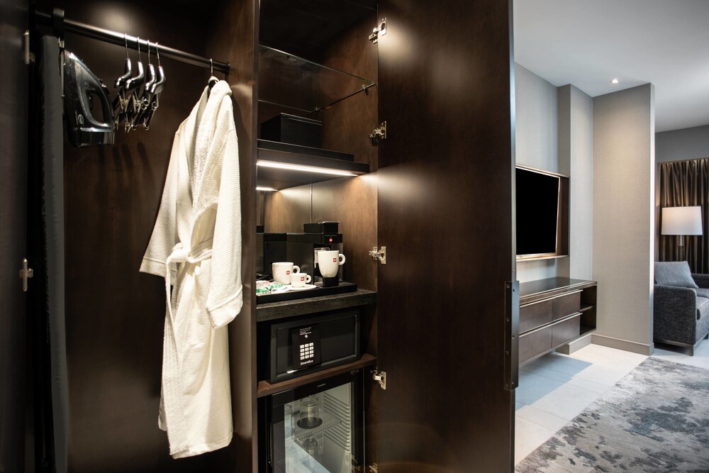 The Row Hotel at Assembly Row Autograph Collection - photo 12
