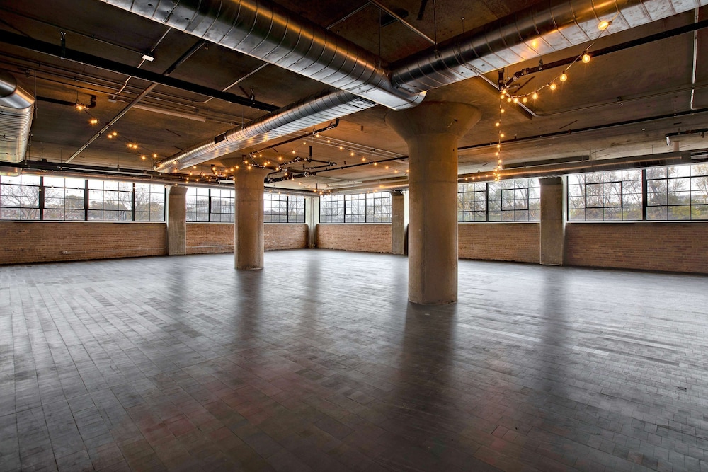 Embassy Suites by Hilton Rockford Riverfront - photo 54