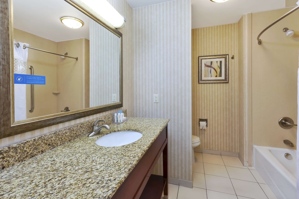 Hampton Inn Detroit Southgate - photo 25