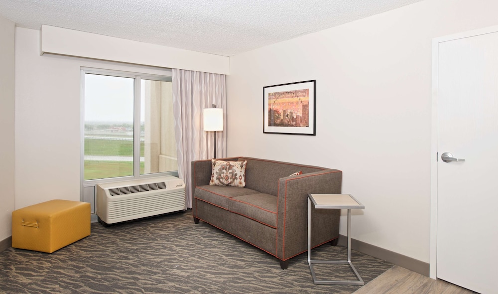 Hampton Inn & Suites N. Ft. Worth Alliance Airport - photo 23