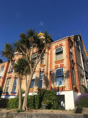 The Attic Apartment at Number 54 — 4-Star Luxury Hotel in Ilfracombe, United Kingdom
