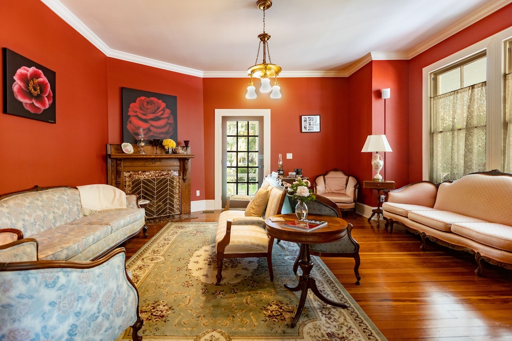Camellia Rose Inn - photo 16