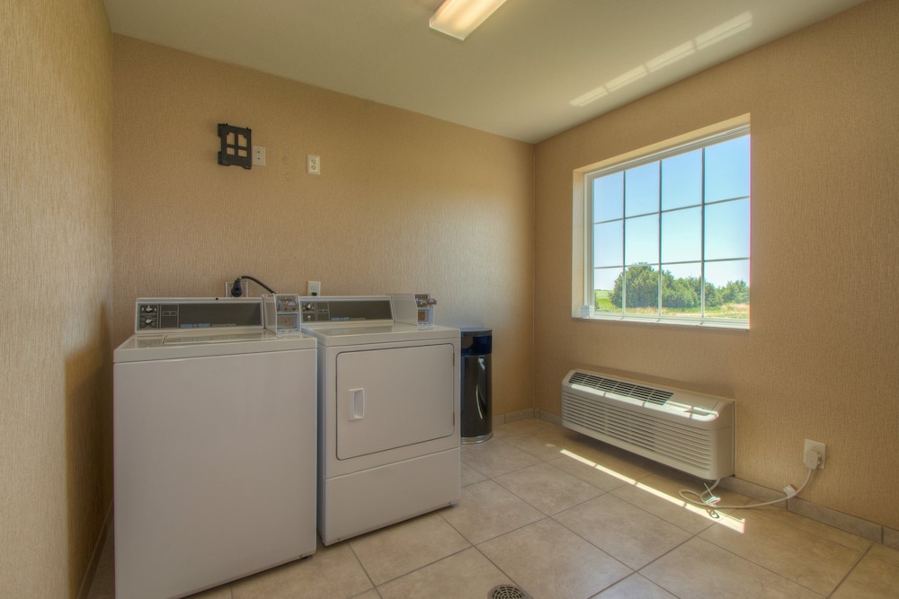 Cobblestone Inn and Suites Holyoke - photo 32