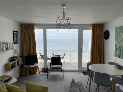 26 Piazza stunning seaviews of Porthmeor beach in St Ives, United Kingdom