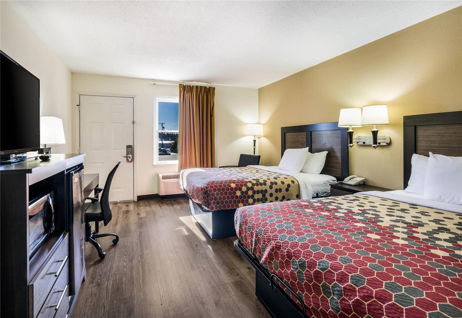 Econo Lodge Glade Springs I 81 - photo 14