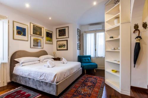 FCR Rome Apartments Loft Campo de' Fiori Monserrato — 4-Star Luxury Hotel in Rome, Italy