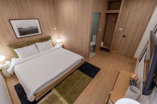 2 Bed 2 Bath Luxury 1 min walk to BTS Asok