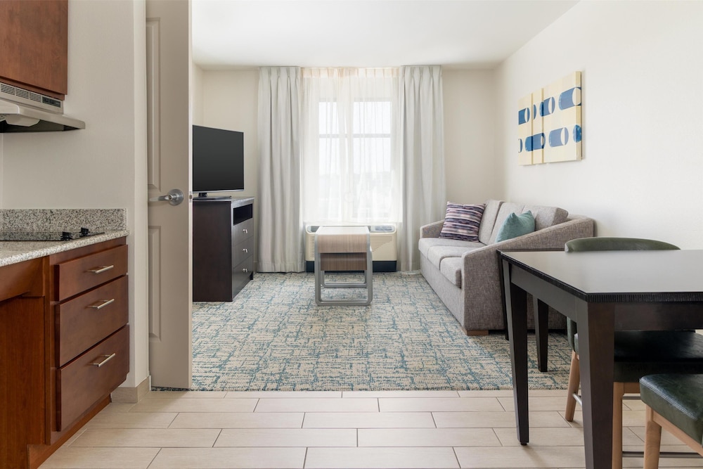 Homewood Suites by Hilton Wauwatosa Milwaukee - photo 25
