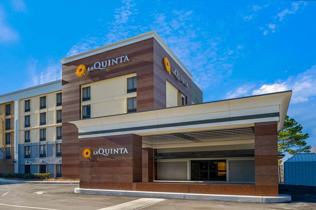 La Quinta Inn by Wyndham Columbia SE Fort Jackson - photo 2