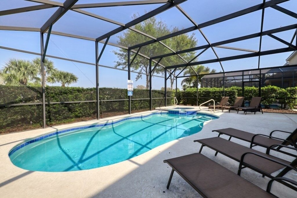 Fun Games & Relaxation At Solterra Resort 6 Bedroom Home by Redawning - photo 27