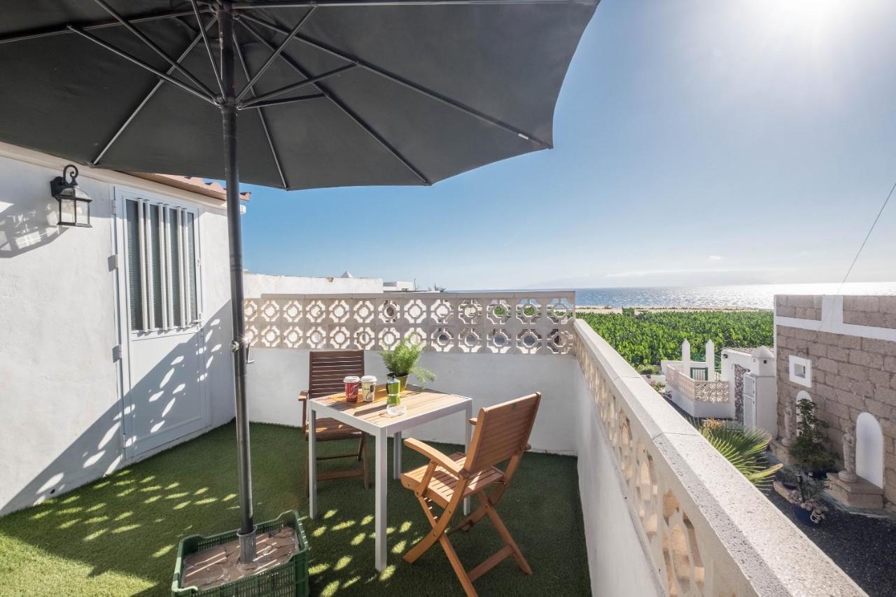 Casa Tajinaste Villa Perenquén — 4-Star Luxury Hotel in Guia De Isora, Spain