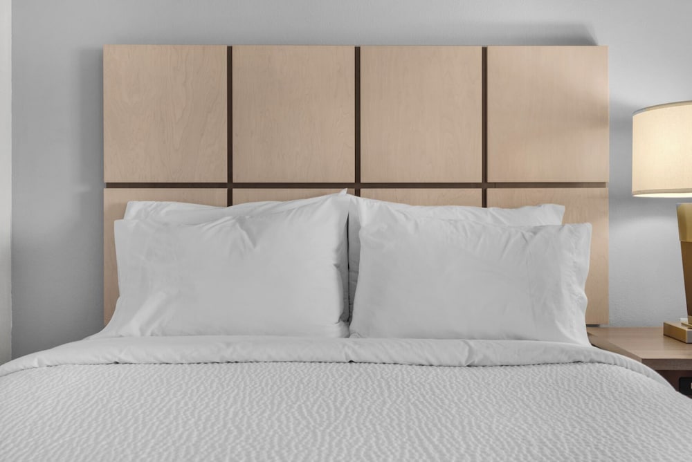 Candlewood Suites Pensacola University Area by IHG - photo 5