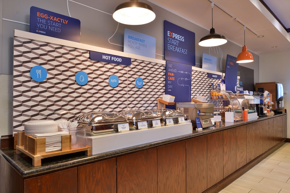 Holiday Inn Express Hotel & Suites Pittsburg by IHG - photo 56