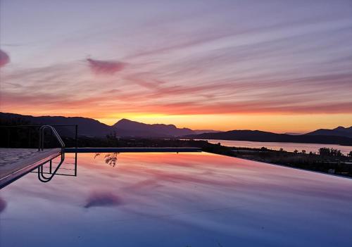Saronic TopView Villa — 4-Star Luxury Hotel in Galatas, Greece