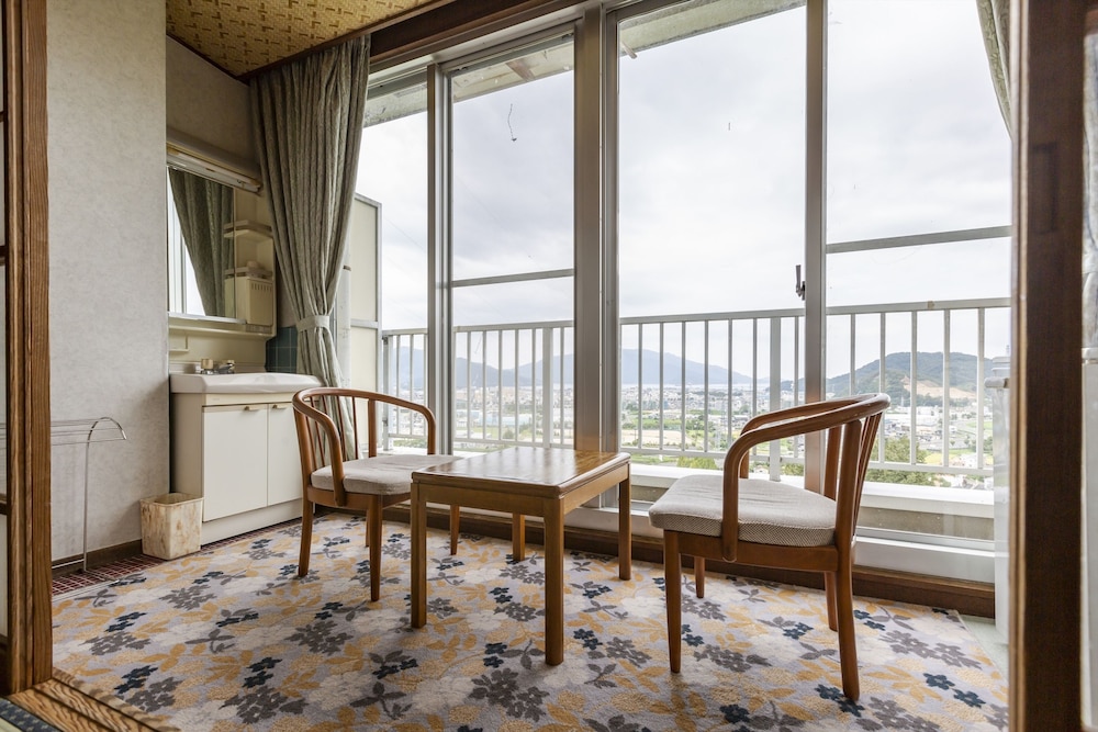 Kitaguni Grand Hotel — hotel in Tsuruga