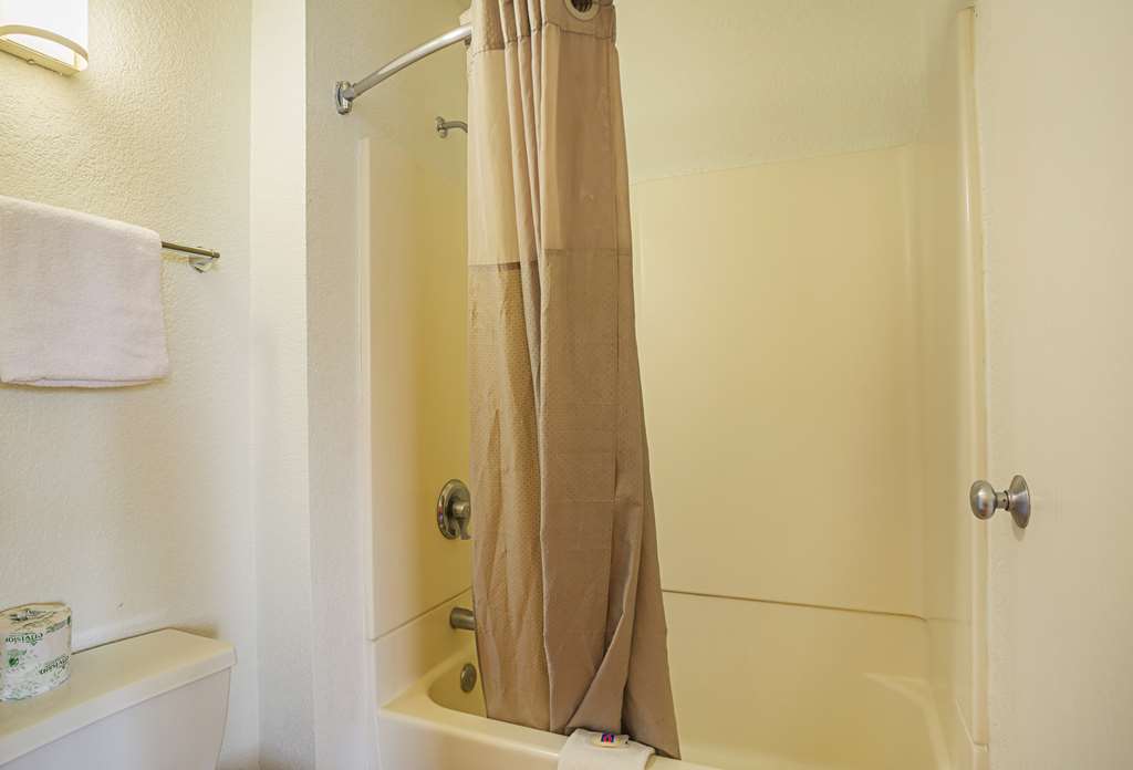 Motel 6 Yuma AZ East - photo 18