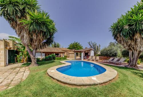 Villa Can Salas by Sealand Villas — 4-Star Luxury Hotel in Pollenca, Spain