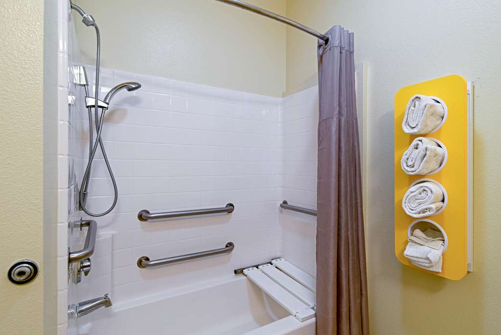Motel 6 Rhome TX - photo 23