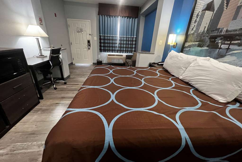 Super 8 by Wyndham Houston North I 45 - photo 20